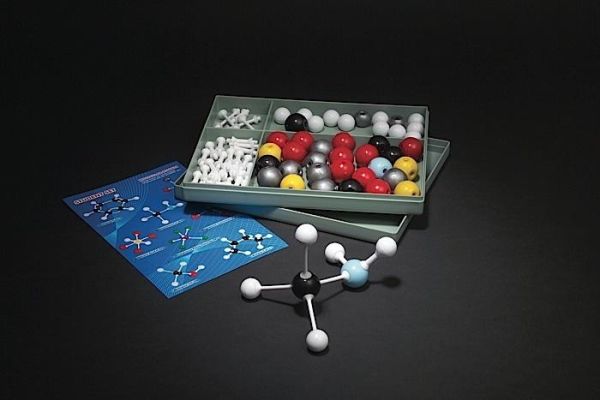 Student Molecular Model Set (47 Atoms + 35 Bonds)